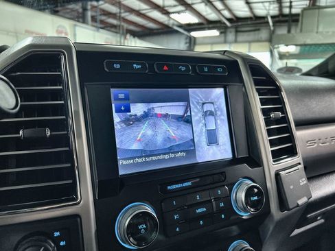 Used 2020 Ford F250 Platinum w/ FX4 Off-Road Package image 39