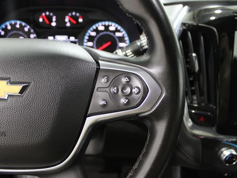 Used 2023 Chevrolet Traverse LT image 11