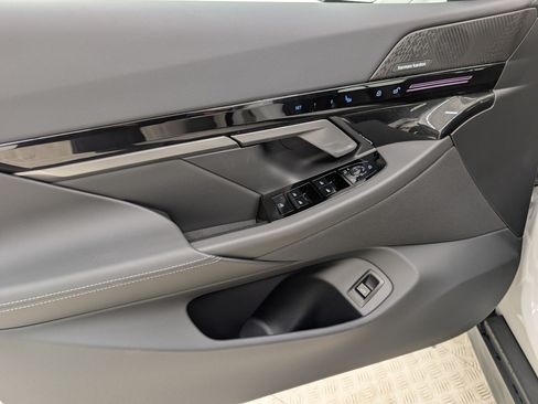 New 2026 BMW 530i RWD image 14