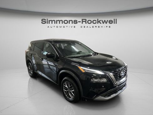 Used 2023 Nissan Rogue S AWD/4WD image 12