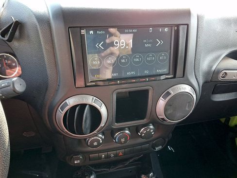 Used 2012 Jeep Wrangler Sport AWD/4WD image 14