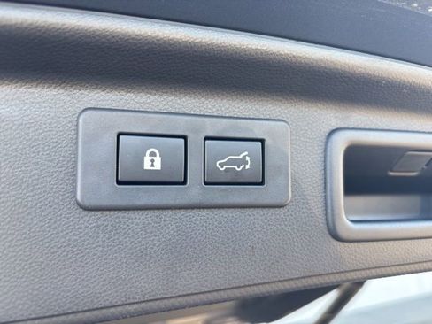 Used 2023 Subaru Forester Premium image 14