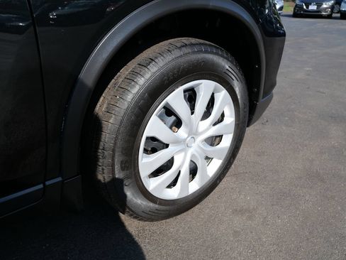 Used 2018 Nissan Rogue S AWD/4WD image 35