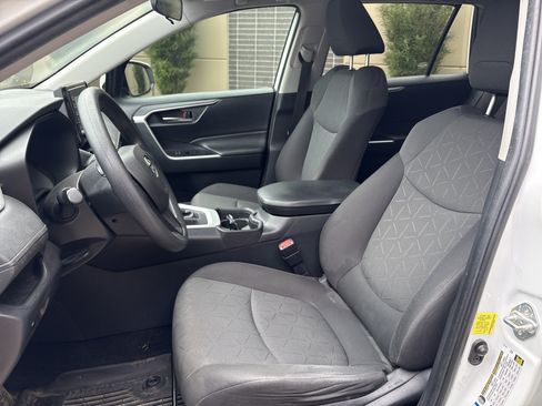 Used 2019 Toyota RAV4 XLE w/ Protection Package AWD/4WD image 15