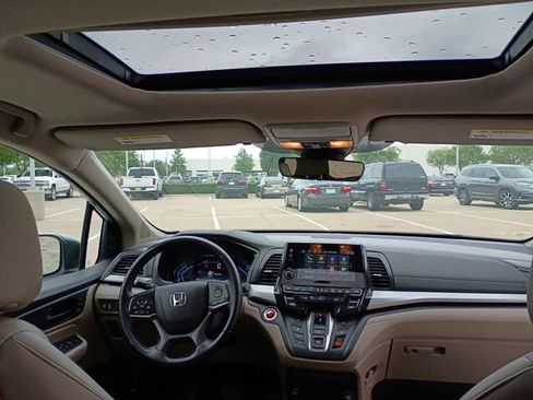 Used 2021 Honda Odyssey EX-L image 4