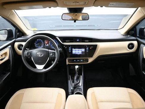 Used 2017 Toyota Corolla LE w/ Carpet Mat Package (TMS) FWD image 17