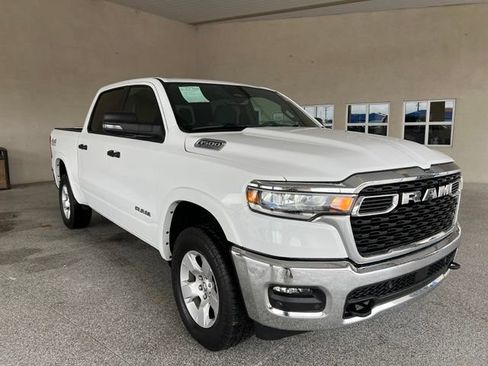 Used 2025 RAM 1500 Big Horn AWD/4WD image 2