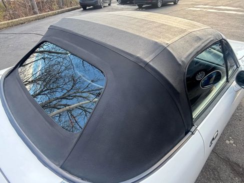Used 1993 MAZDA MX-5 Miata Limited Edition image 17