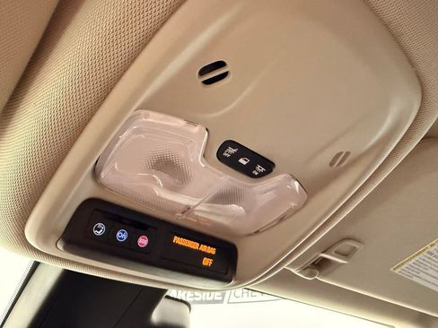 Used 2022 Buick Encore GX Select AWD/4WD image 35