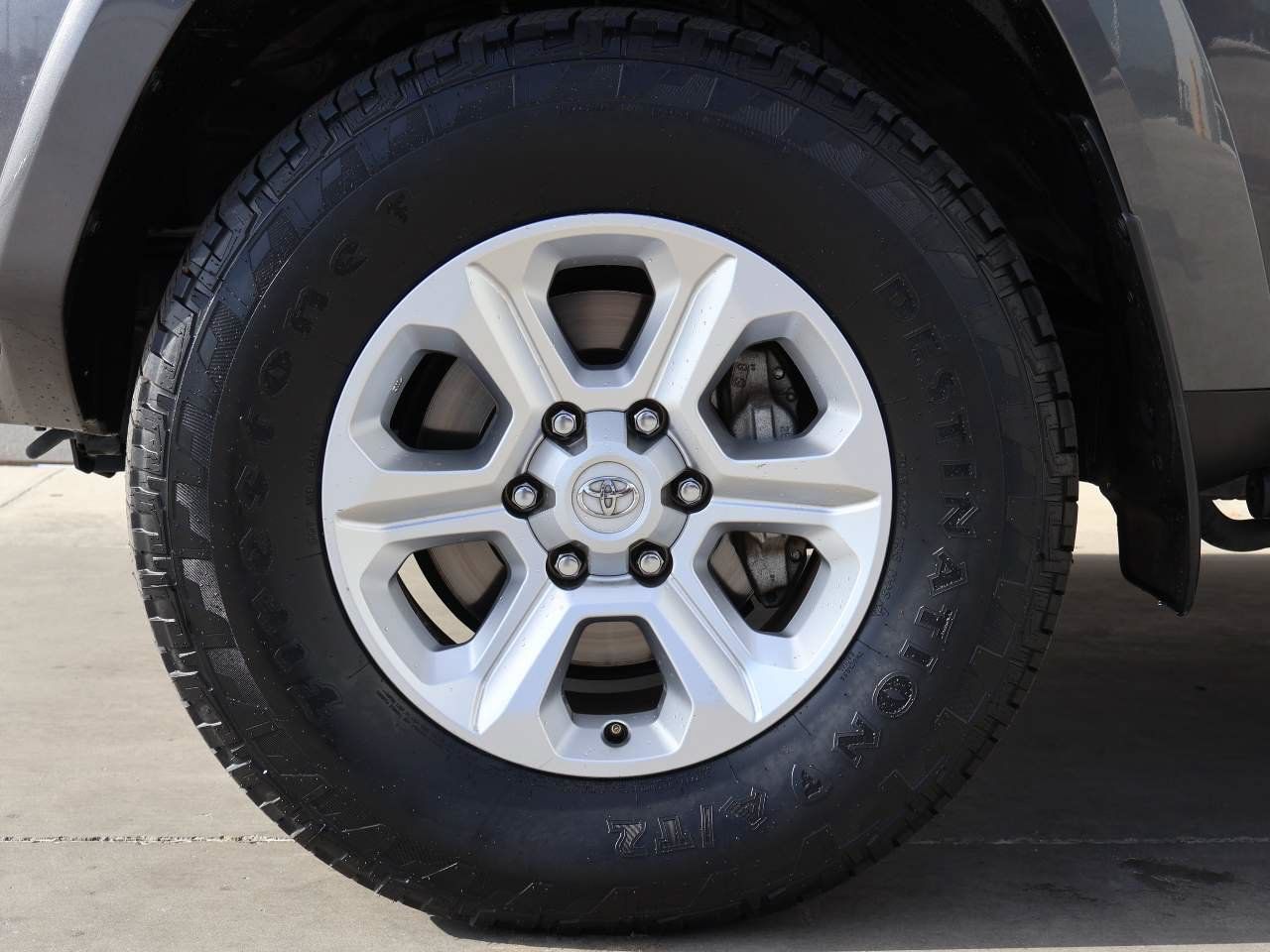 Used 2023 Toyota 4Runner SR5 AWD/4WD image 6