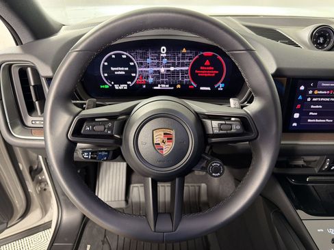 Certified 2026 Porsche Cayenne AWD/4WD image 11