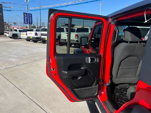 Used 2020 Jeep Wrangler Unlimited Sport S AWD/4WD image 14