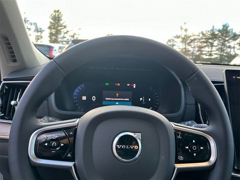 New 2026 Volvo XC90 B6 Plus w/ Protection Package Premier image 12