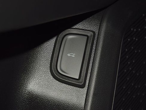 New 2026 Chevrolet Equinox ACTIV AWD/4WD image 50