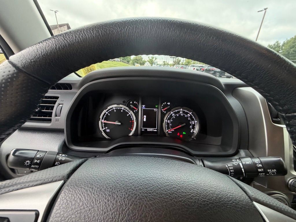 Used 2023 Toyota 4Runner Limited AWD/4WD image 36