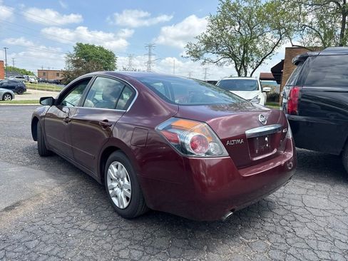Used 2011 Nissan Altima 2.5 S FWD image 5