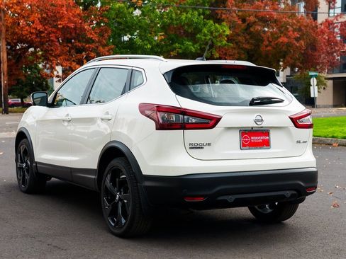 Used 2022 Nissan Rogue Sport SL w/ Premium Package image 4