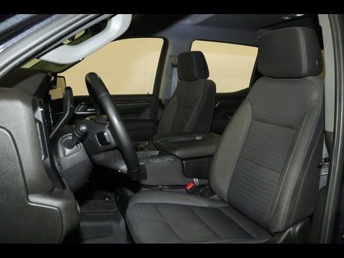 Used 2023 Chevrolet Silverado 1500 LT image 25