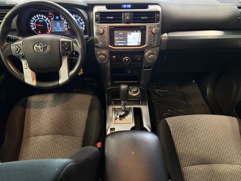 Certified 2017 Toyota 4Runner SR5 AWD/4WD image 12