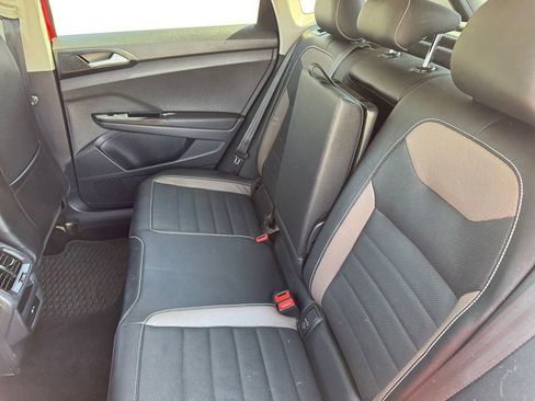 Used 2022 Volkswagen Taos SEL AWD/4WD image 13