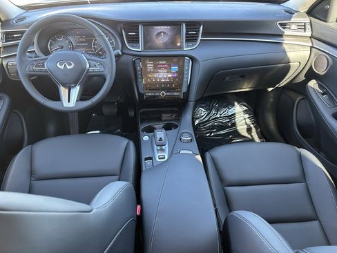 New 2025 INFINITI QX50 Pure image 14