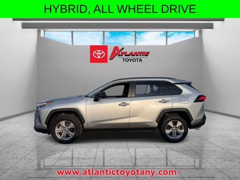 Certified 2025 Toyota RAV4 LE AWD/4WD image 5