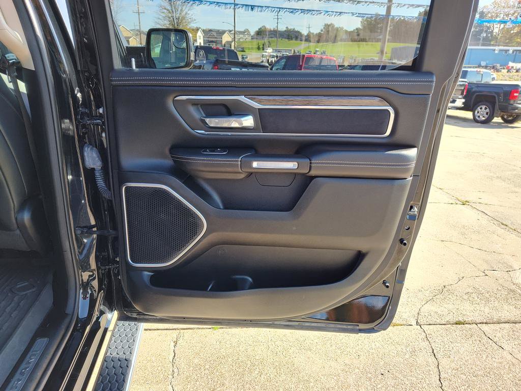 Used 2020 RAM 1500 Laramie AWD/4WD image 18
