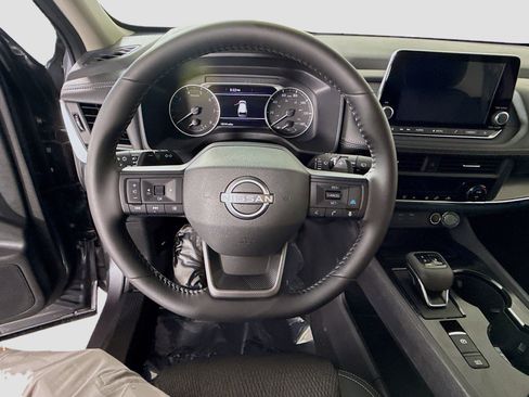 Used 2026 Nissan Rogue SV image 13