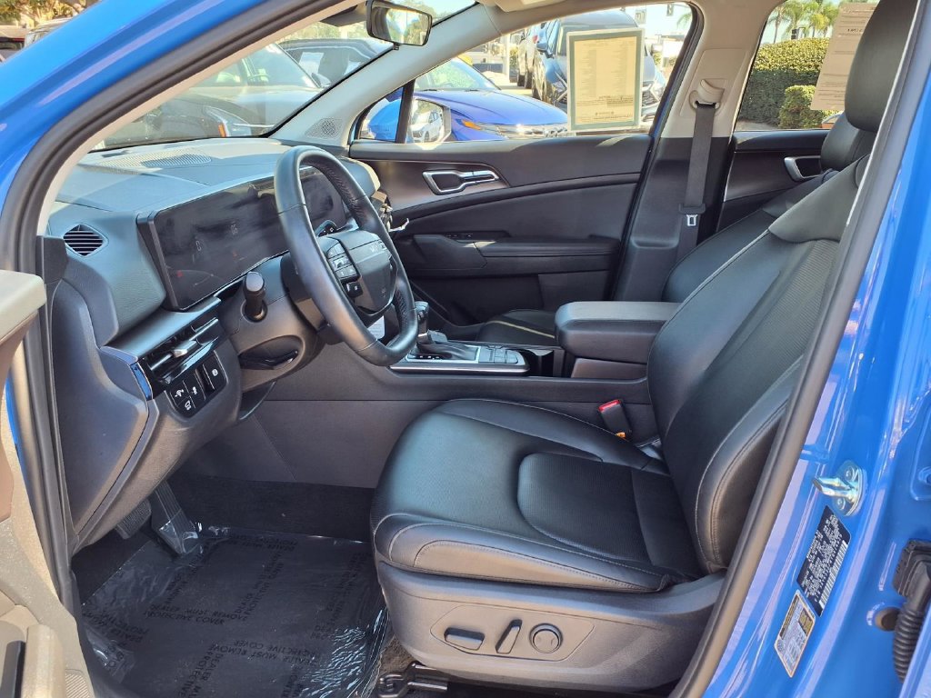 Certified 2026 Kia Sportage EX w/ EX Panorama Roof Package FWD image 16