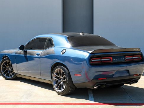 Used 2023 Dodge Challenger R/T w/ T/A Package image 7