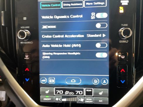 Used 2024 Subaru Ascent Premium w/ Convenience Package image 6