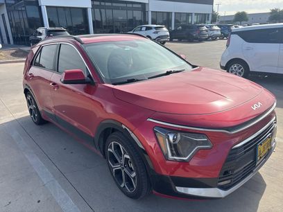 Used 2023 Kia Niro EX Touring
