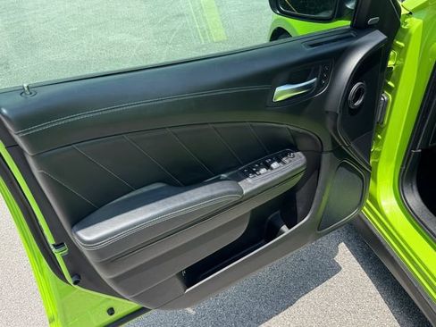 Used 2019 Dodge Charger GT RWD image 11