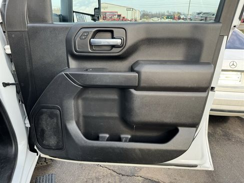 Used 2021 GMC Sierra 2500 4x4 Crew Cab w/ Convenience Package image 25