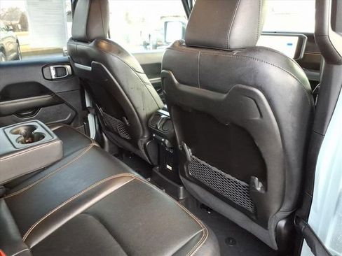 Used 2024 Jeep Wrangler Unlimited Sahara image 22