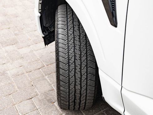 Used 2024 Ford F150 Lariat AWD/4WD image 47