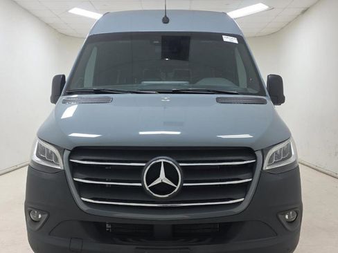 Used 2024 Mercedes-Benz Sprinter 2500 w/ Parking Package image 3
