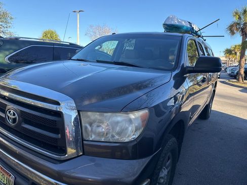 Used 2011 Toyota Tundra 4x4 Double Cab w/ Tow Pkg image 10