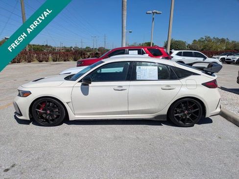 Used 2025 Honda Civic Type R image 6