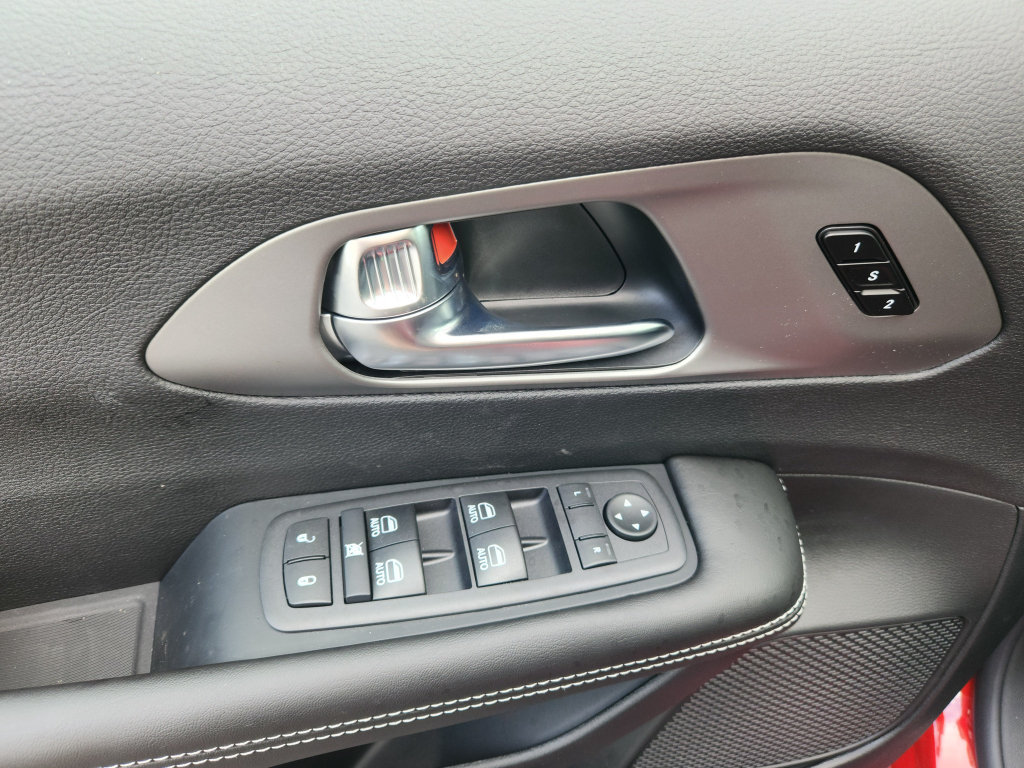 New 2027 Chrysler Pacifica Select FWD image 20