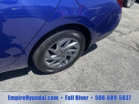 Certified 2024 Hyundai Elantra SEL FWD image 11