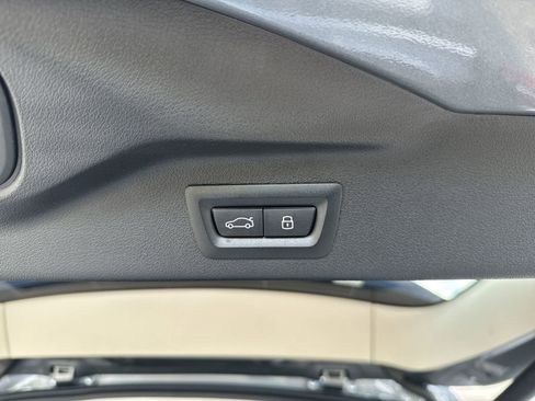 Used 2025 BMW X7 xDrive40i image 34