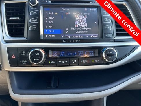 Used 2016 Toyota Highlander XLE image 34