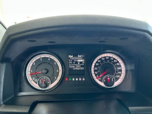 Used 2019 RAM 1500 Classic SLT RWD image 16