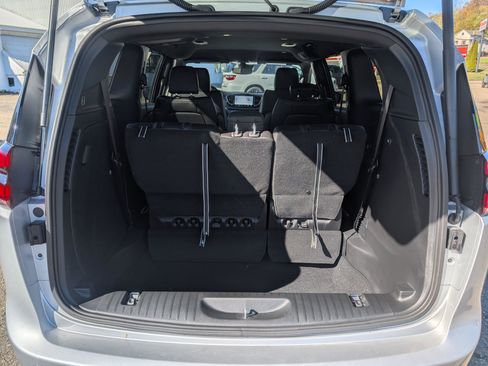 New 2026 Chrysler Pacifica Select image 13