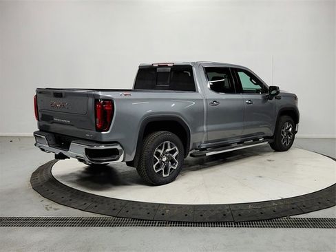 New 2026 GMC Sierra 1500 SLT image 7