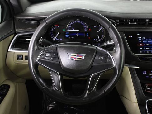 Used 2018 Cadillac XT5 FWD w/ LPO, Wheel Lock Package image 21