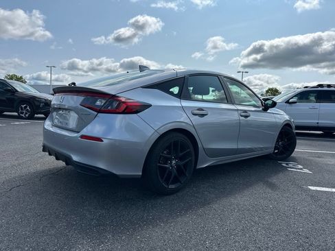 Used 2024 Honda Civic Sport image 10