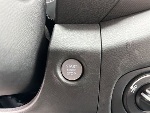 Used 2022 Nissan Frontier SV w/ Technology Package image 23