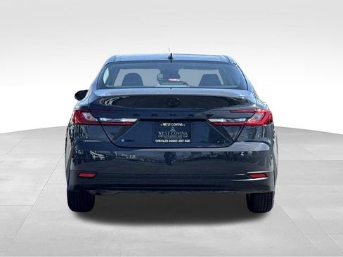 Used 2025 Toyota Camry LE FWD image 9